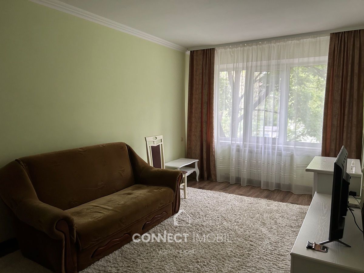 str. Grenoble, Botanica, Chisinau