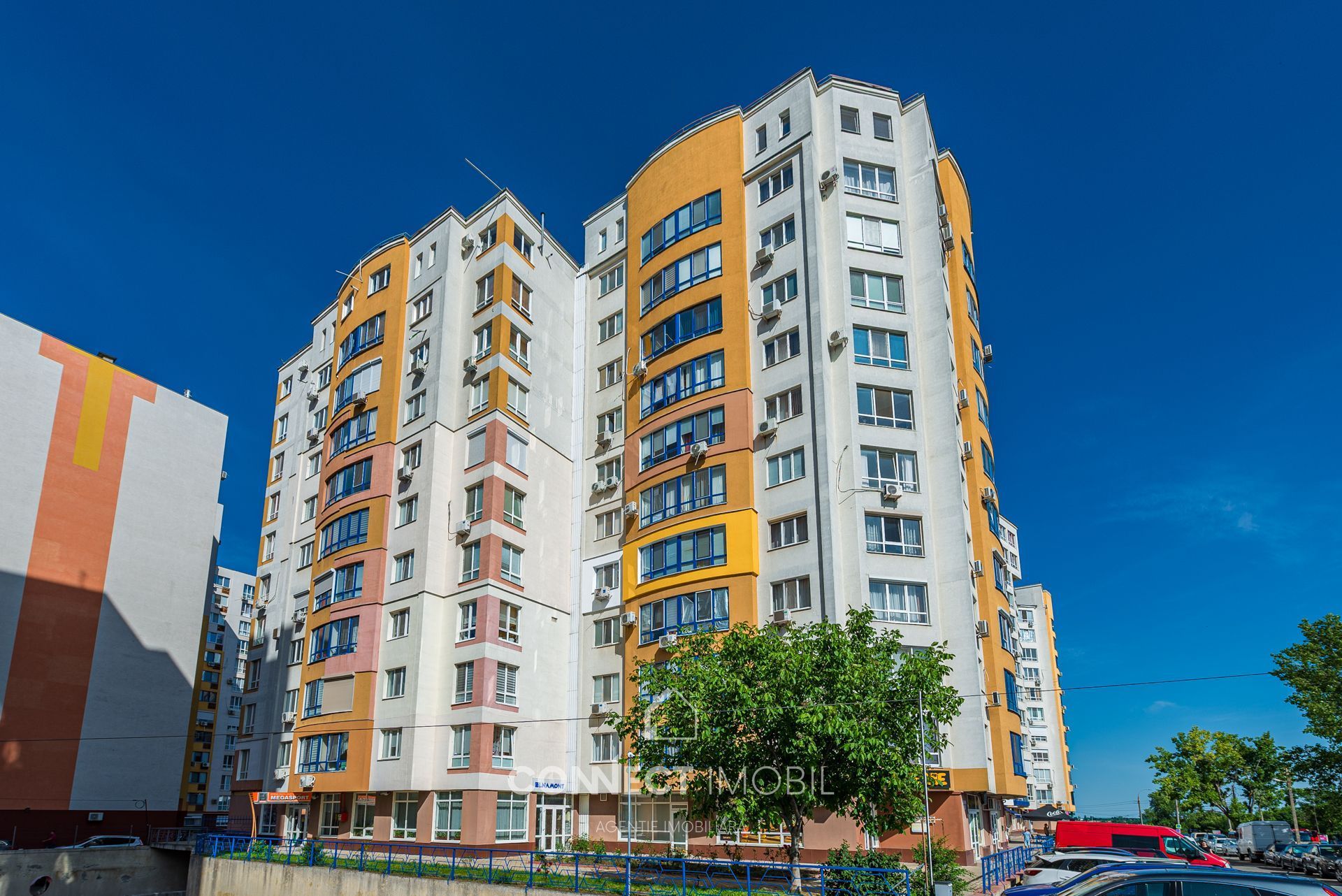 Str. Grenoble, Botanica, Chisinau