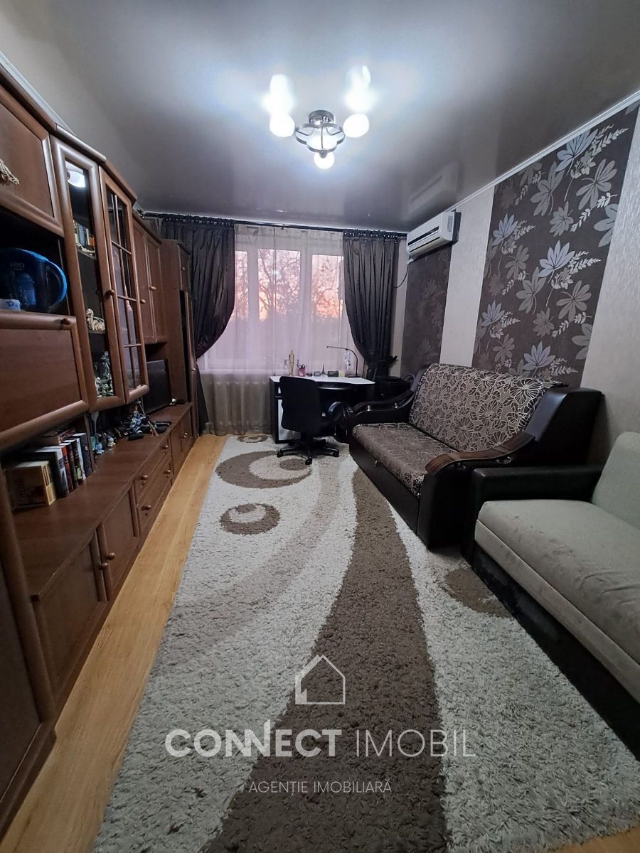 Str. Salcâmilor, Botanica, Chișinău