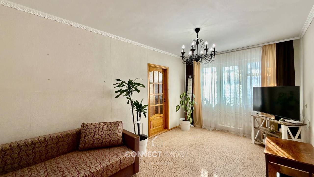 Str.Independentei, Botanica, Chisinau